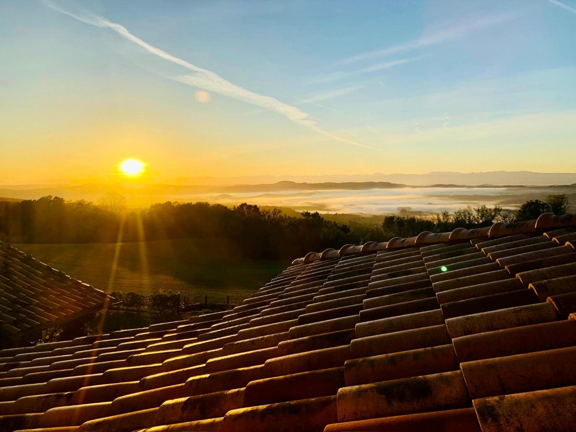 ホテル Les Garennes Saint-Uze エクステリア 写真